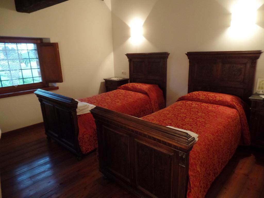 Agriturismo Il Vagabondo Buttrio Zimmer foto